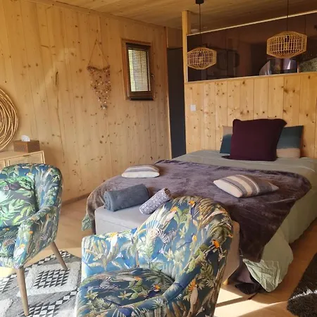Le Du Blanc Yoga Bed & Breakfast *